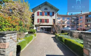 Mixed use property - image - 2