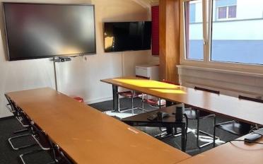 Office - image - 10