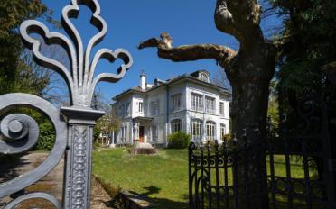 Einfamilienhaus 12.5 Zimmer - image - 1