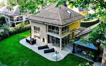 Einfamilienhaus 9 Zimmer - image - 1