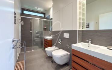 Single house 10 rooms - image - 9
