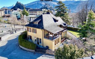 Villa 8.5 Zimmer - image - 2