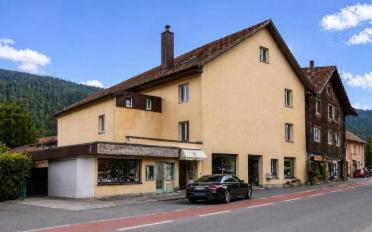 Mixed use property 7.5 rooms - image - 1