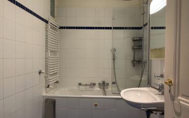 Apartment 4 rooms - image - 11
