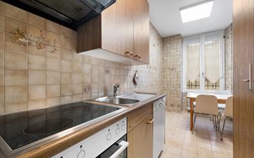 Furnished flat 3 rooms - image - 4