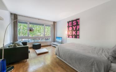 Studio 1 room - image - 1