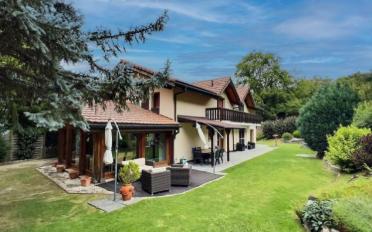 Mixed use property - image - 3