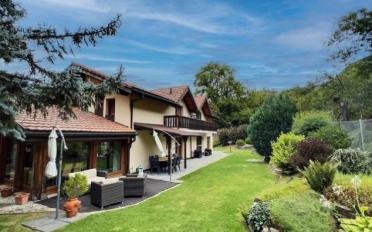 Mixed use property - image - 1