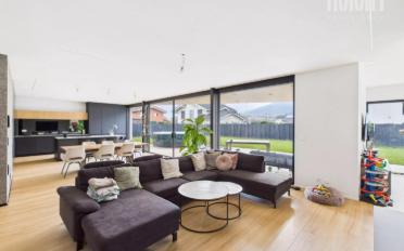 Villa 7.5 Zimmer - image - 2