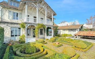 Maison 18 pièces - image - 1