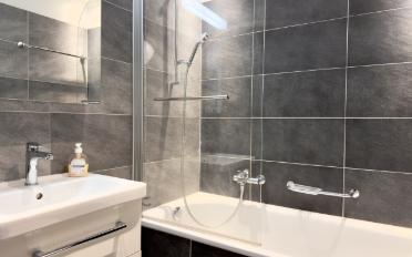 Apartment 4 rooms - image - 12