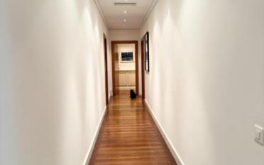 Apartment 10 rooms - image - 3