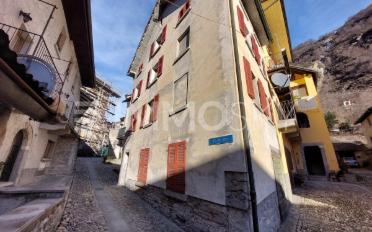 Einfamilienhaus 9.5 Zimmer - image - 1