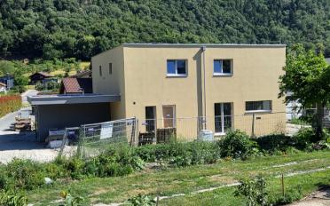 Doppeleinfamilienhaus 4.5 Zimmer - image - 1