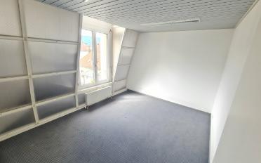 Office - image - 10