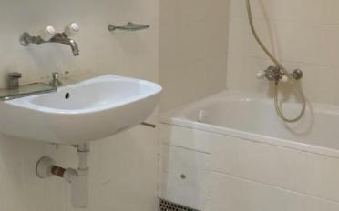 Apartment 4 rooms - image - 10