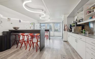Office - image - 10