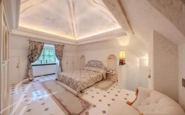 Single house 26 rooms - image - 8