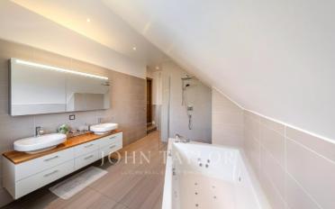 Villa 8.5 pièces - image - 8