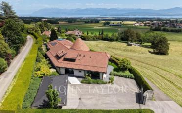 Villa 10 Zimmer - image - 1