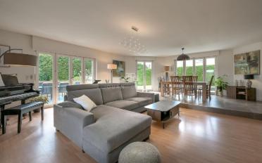 Villa - image - 5