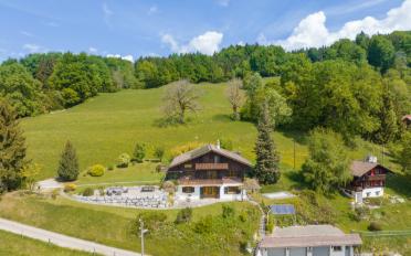 Einfamilienhaus 7.5 Zimmer - image - 1