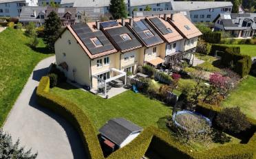 Reihenfamilienhaus 7.5 Zimmer - image - 2