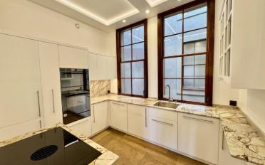Apartment 6 rooms - image - 3