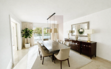 Apartment 10 rooms - image - 3