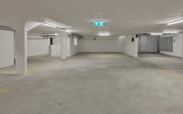 Moto Hallenplatz - image - 2