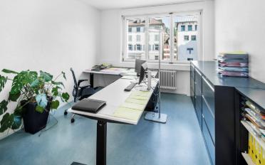 Office - image - 4