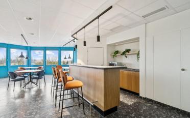 Office - image - 9