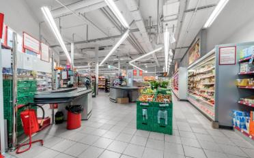 Commercial - image - 3