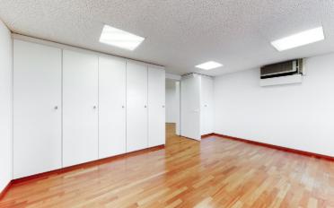 Office - image - 6