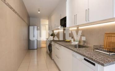 Apartment 5 rooms - image - 2