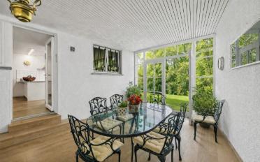 Einfamilienhaus 10.5 Zimmer - image - 10
