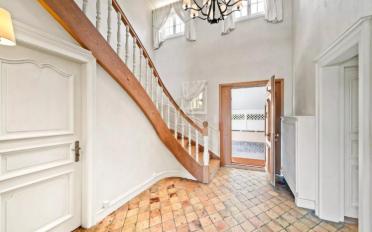 Single house 20 rooms - image - 10