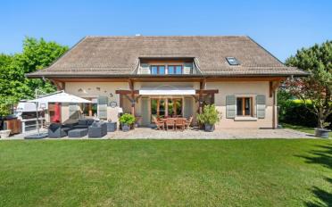 Einfamilienhaus 7.5 Zimmer - image - 1