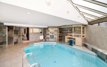 Villa 9.5 rooms - image - 12