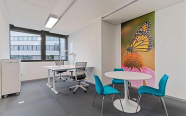 Office - image - 4
