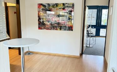 Office - image - 4