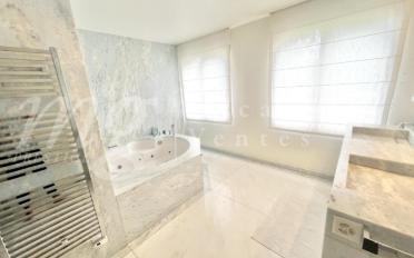 Apartment 6 rooms - image - 11
