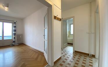Wohnung 2.5 Zimmer - image - 2