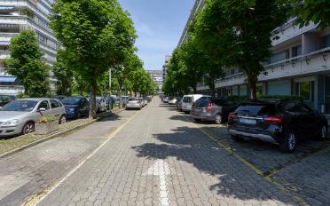 offener Parkplatz ein Zimmer - image - 3