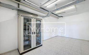 Shop - image - 2