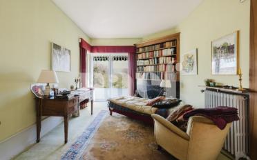 Villa 8 pièces - image - 8
