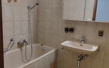 Apartment 4 rooms - image - 3