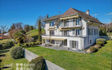 Villa 9.5 Zimmer - image - 1