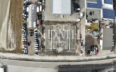 Building land - image - 4