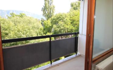 Furnished flat 3 rooms - image - 4